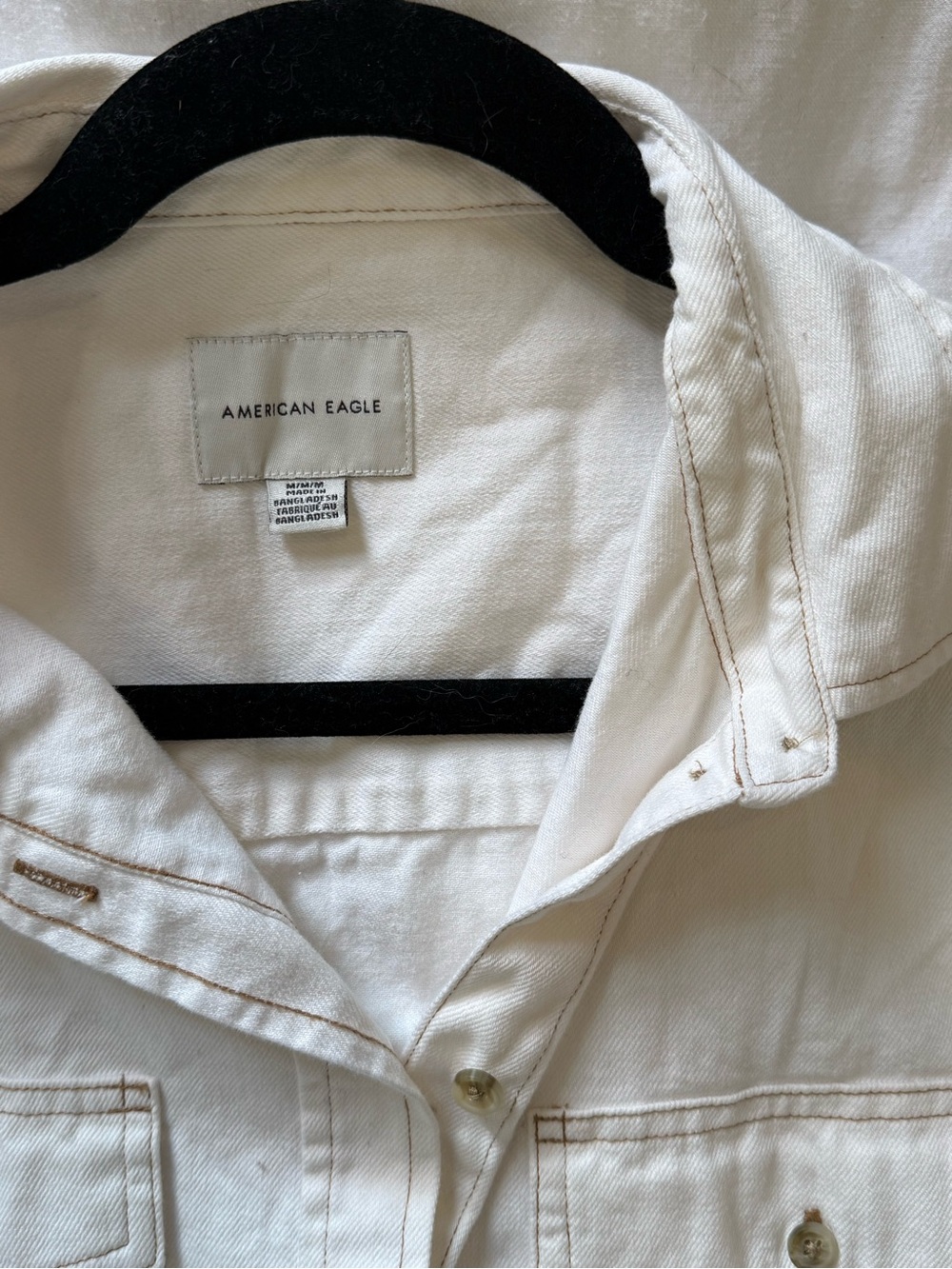Classic Lightweight White Button-Down Shirt - American Eagle Outfitters - Picture 4 of 4